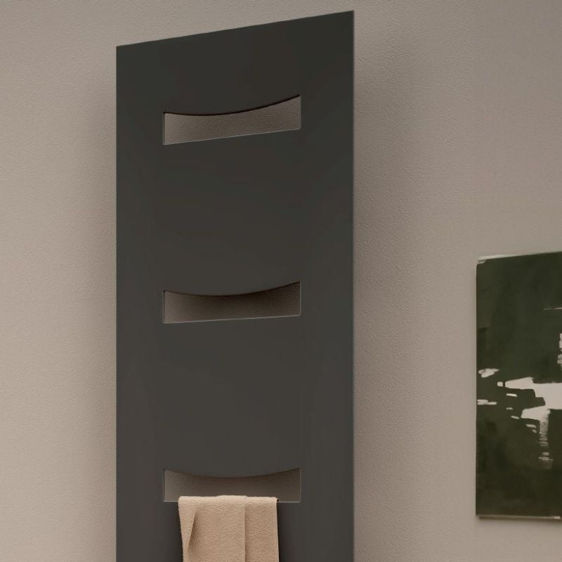 Reina Ancora Mild Steel Vertical Radiator