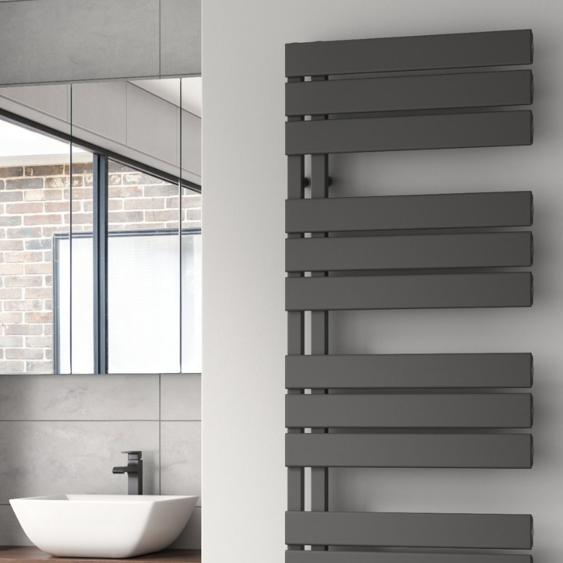 Rein Vada Vertical Aluminium Towel Rail