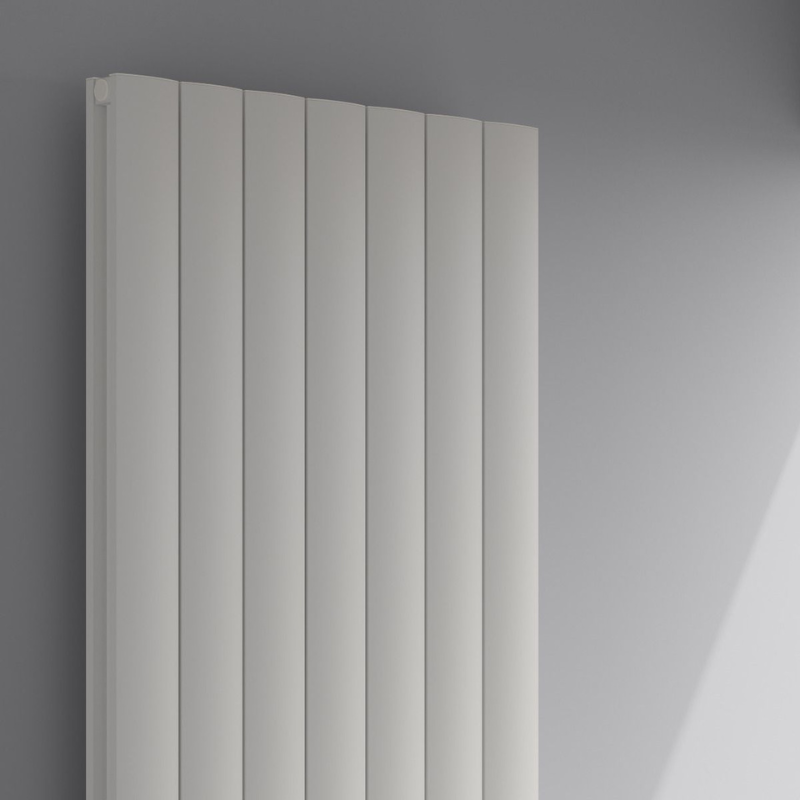 Reina Loco Aluminium Vertical Radiator 
